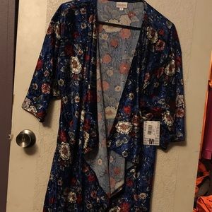 Brand new with tags medium LulaRoe Shirley Elegant